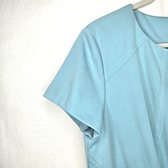 Tahari Capped Sleeve Dress. Aqua Blue Size 12 - Picture 7 of 15